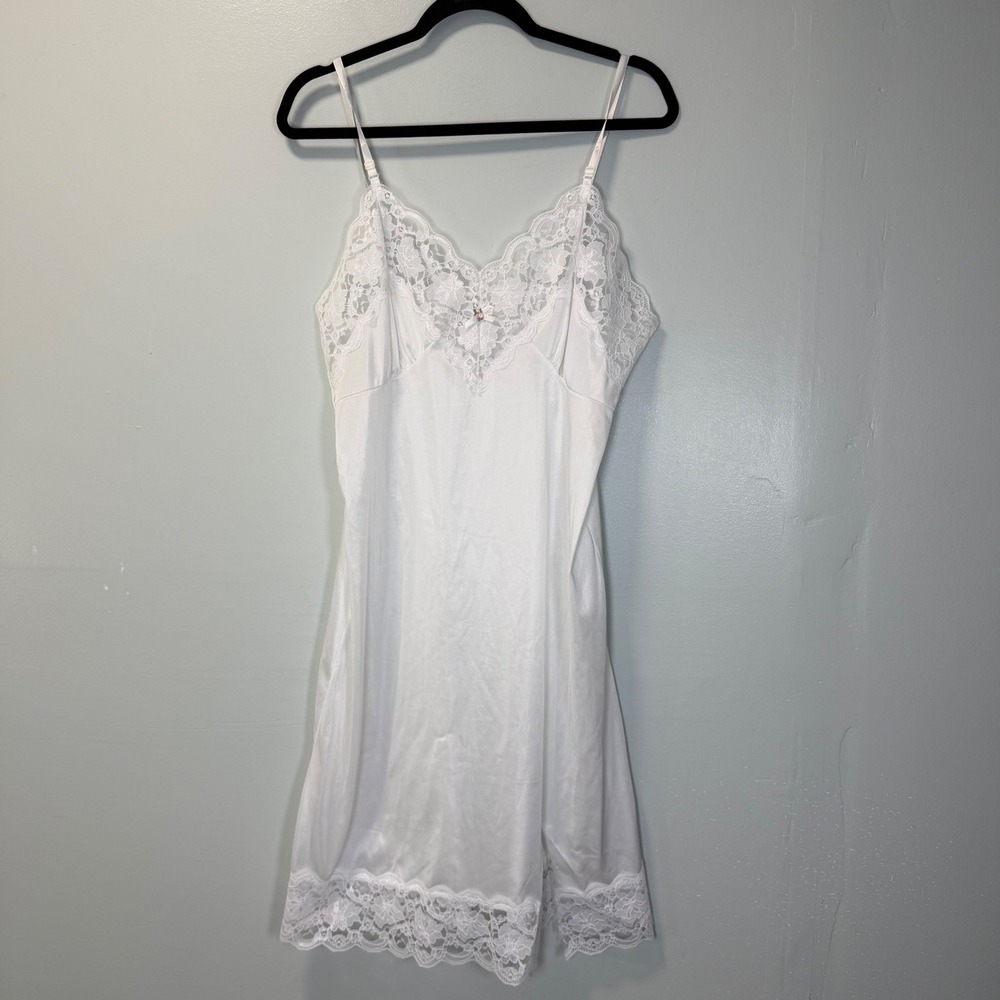 Ashley‎ Taylor White Lace Trim Full Slip Nylon VTG Y2K Bridal Coquette 36B USA